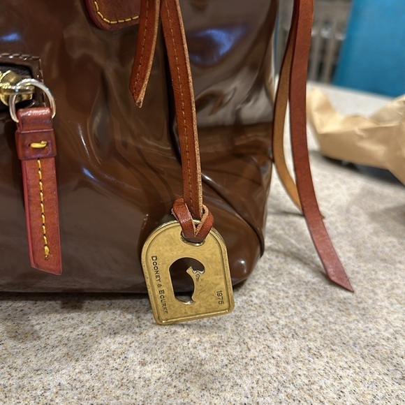Dooney & Bourke Brown Patent Leather Large Handbag Bag - Picture 14 of 14